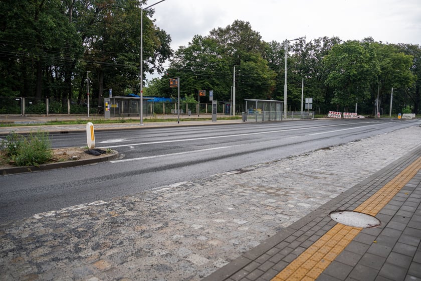 Skrzyżowanie alei Wielkiej Wyspy z ulicą Mickiewicza i aleją Paderewskiego